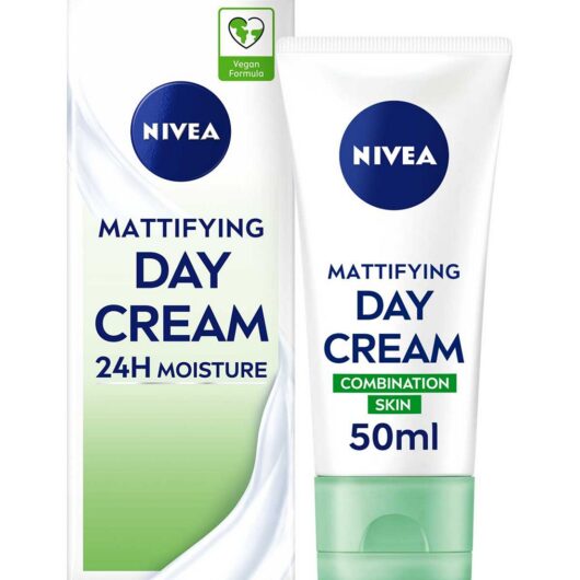 Nivea 24H Moisture Mattifying Day Cream With Aloe Vera For Combination Skin 50ml