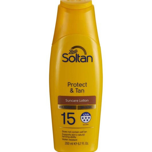 Soltan Protect & Tan Suncare Lotion Spf15200 ml, 200ml