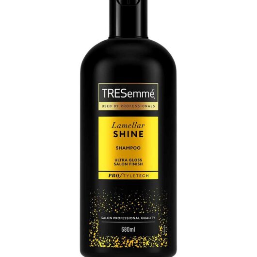 Tresemme Lamellar Shine Shampoo 680ml